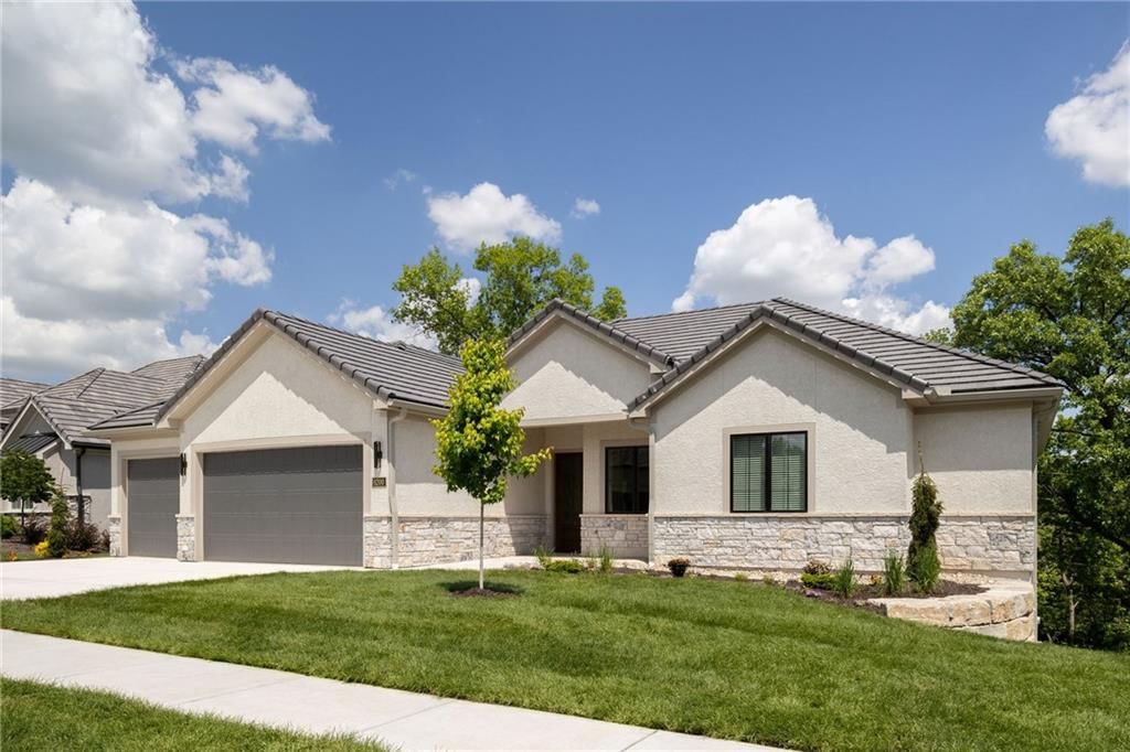 8200 Westlake Drive — photo 2