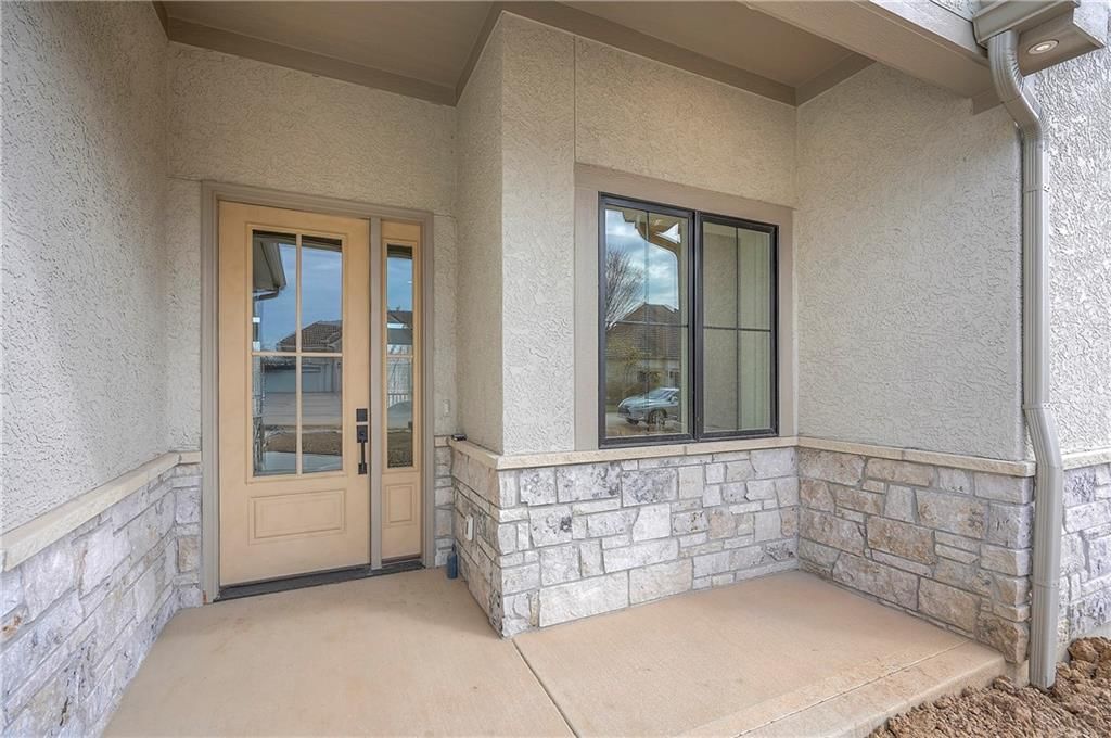 8200 Westlake Drive — photo 3