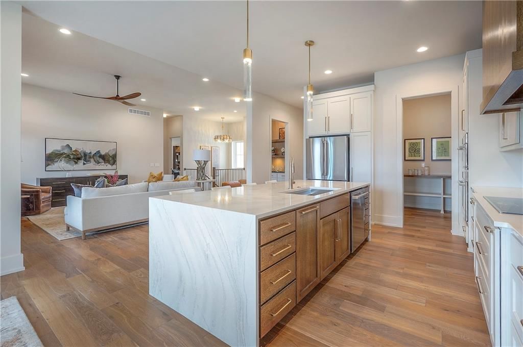8200 Westlake Drive — photo 21