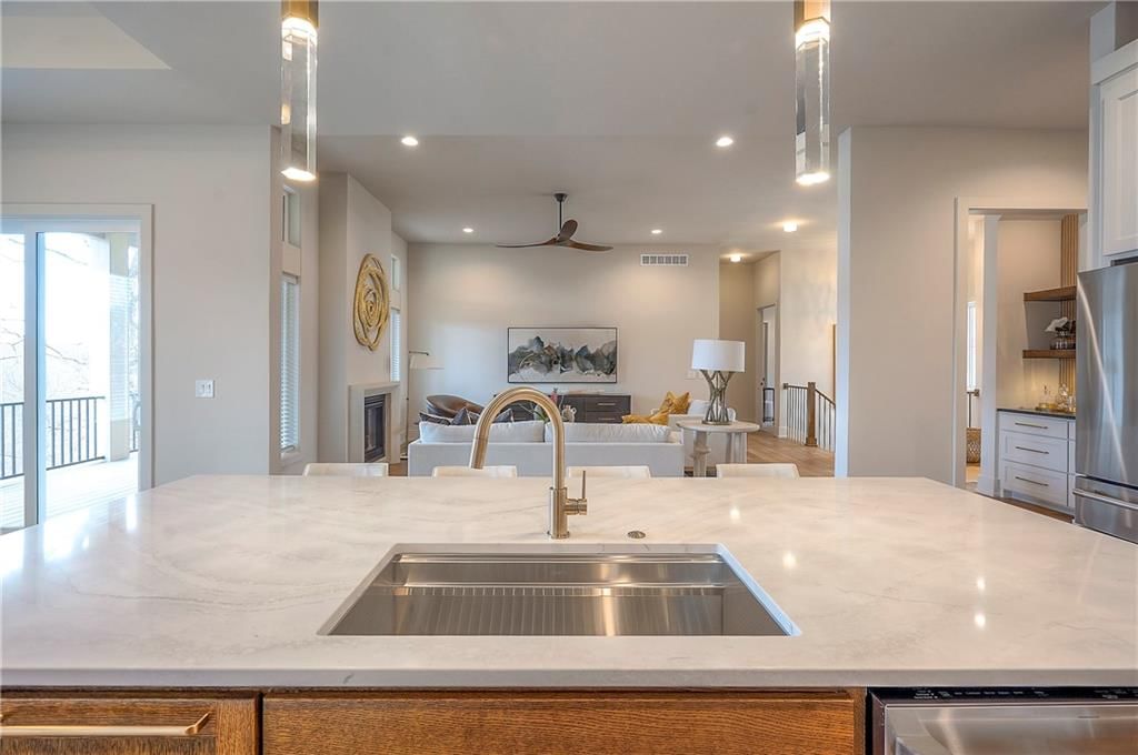 8200 Westlake Drive — photo 23
