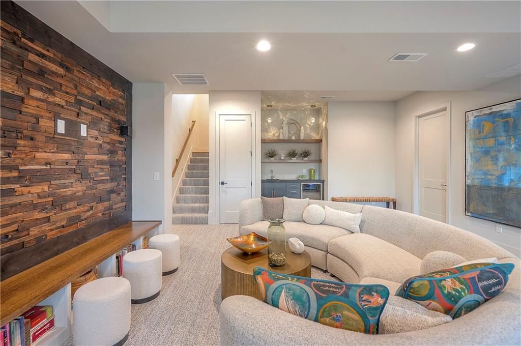 8200 Westlake Drive — photo 49