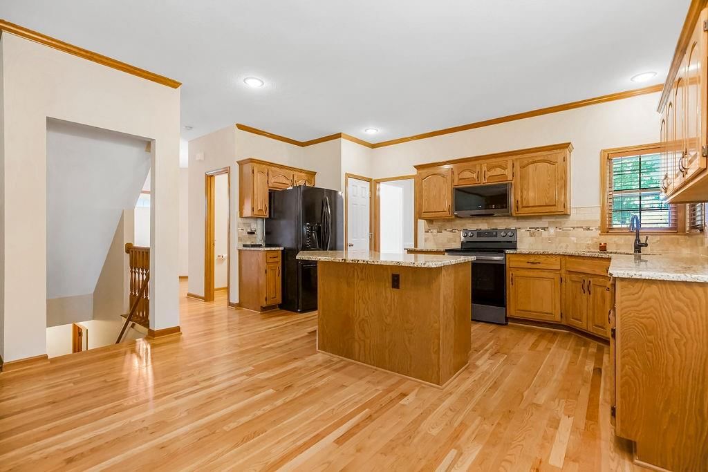 8972 W 125th Terrace — photo 7