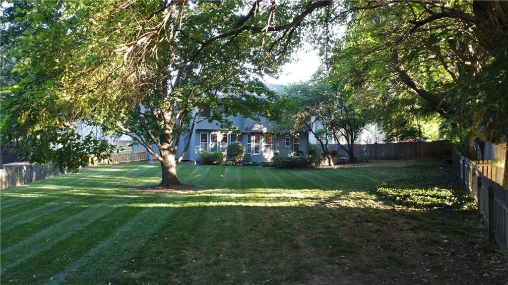 8972 W 125th Terrace — photo 30