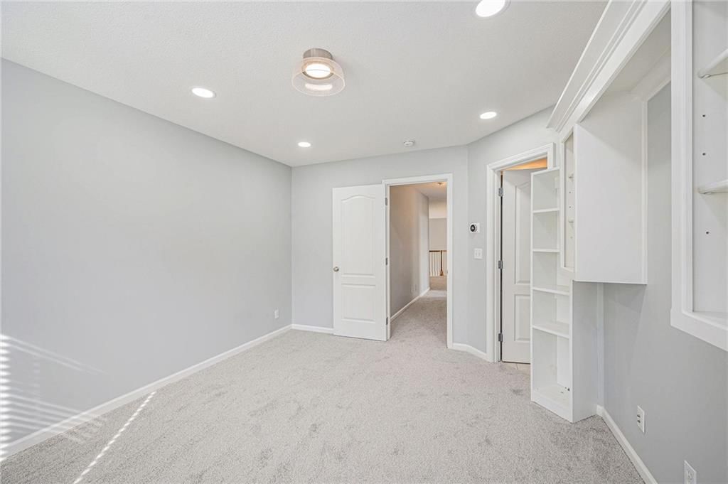 6308 N Cypress Avenue — photo 35