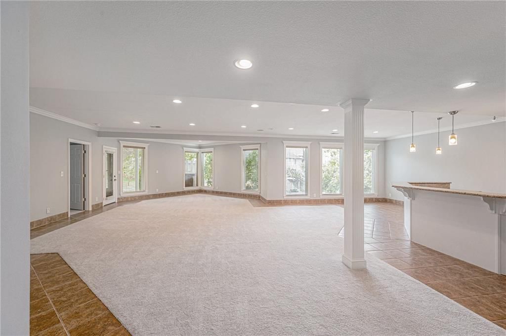 6308 N Cypress Avenue — photo 37