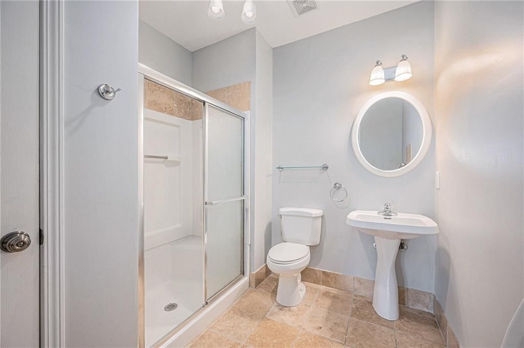 6308 N Cypress Avenue — photo 42