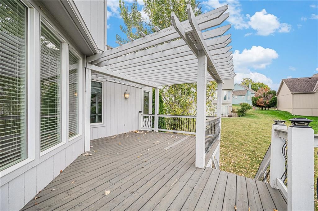 6308 N Cypress Avenue — photo 45