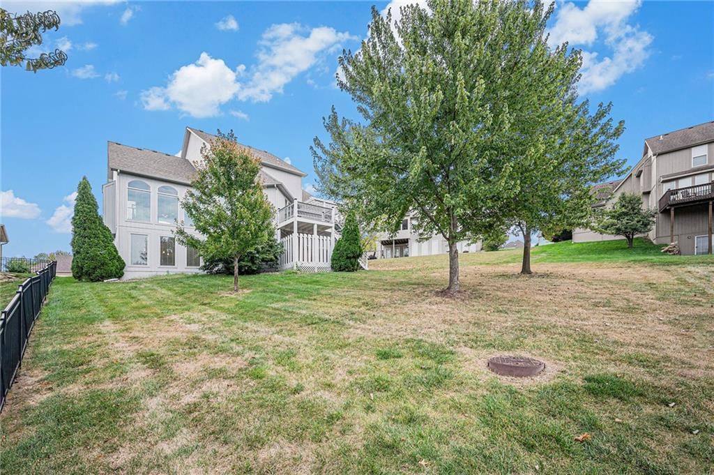 6308 N Cypress Avenue — photo 49