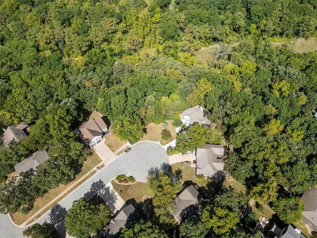 Photo 8 of 12 - 240 Whitlock Drive
