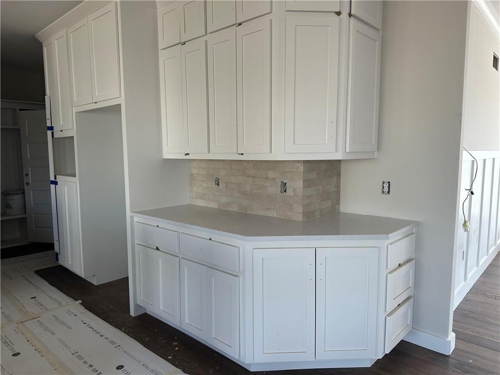 2354 SW Hickory Lane — photo 6