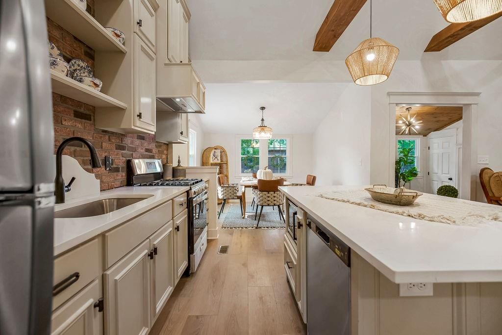 407 S Paola Street — photo 15
