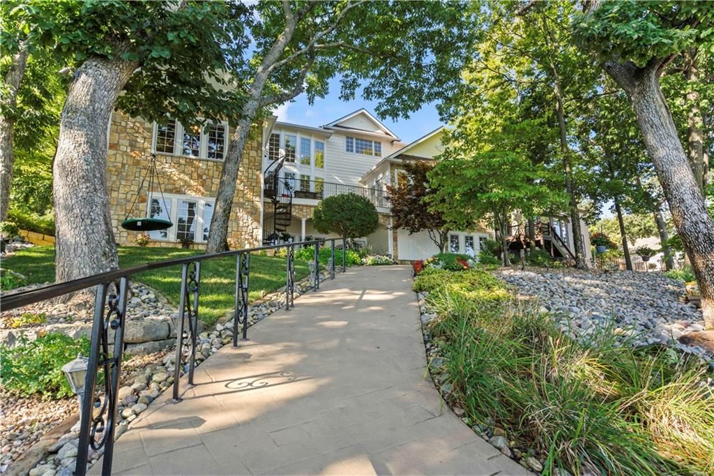 422 Southshore Drive — photo 78