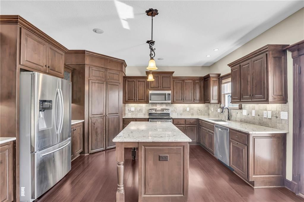 22621 Cole Court — photo 17