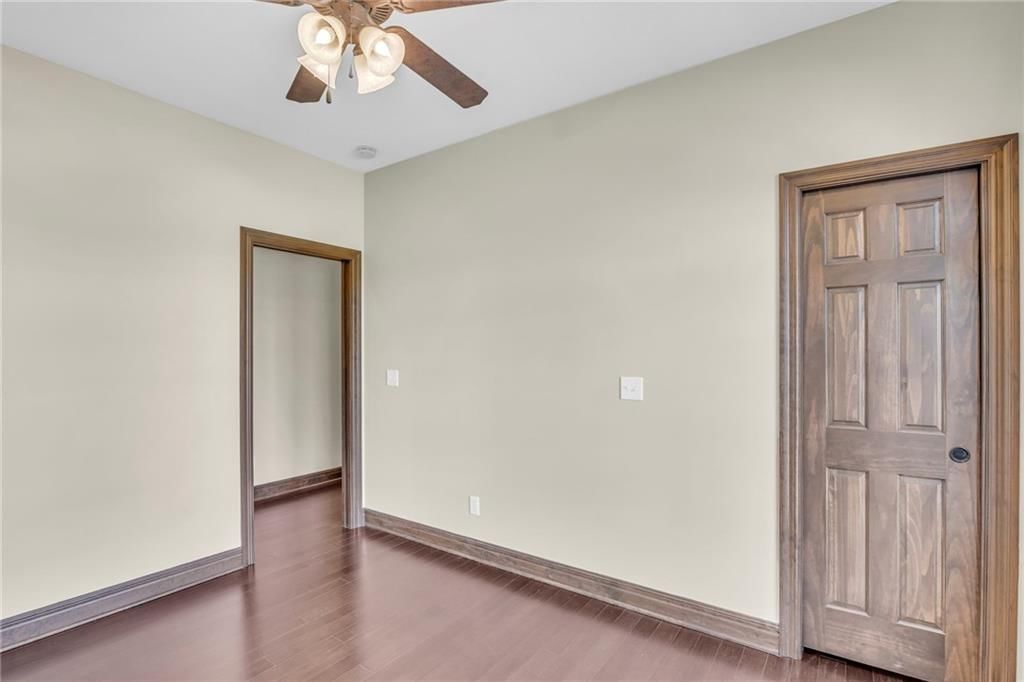22621 Cole Court — photo 32