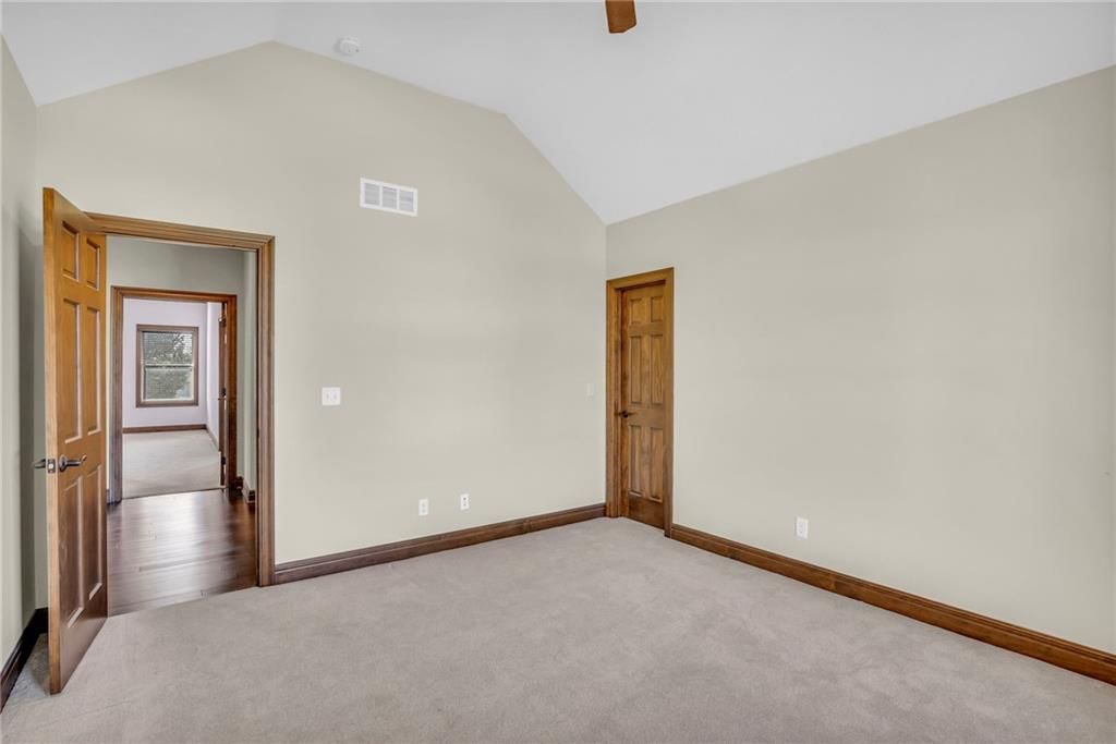 22621 Cole Court — photo 34