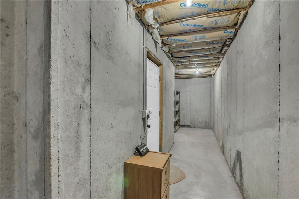 22621 Cole Court — photo 42