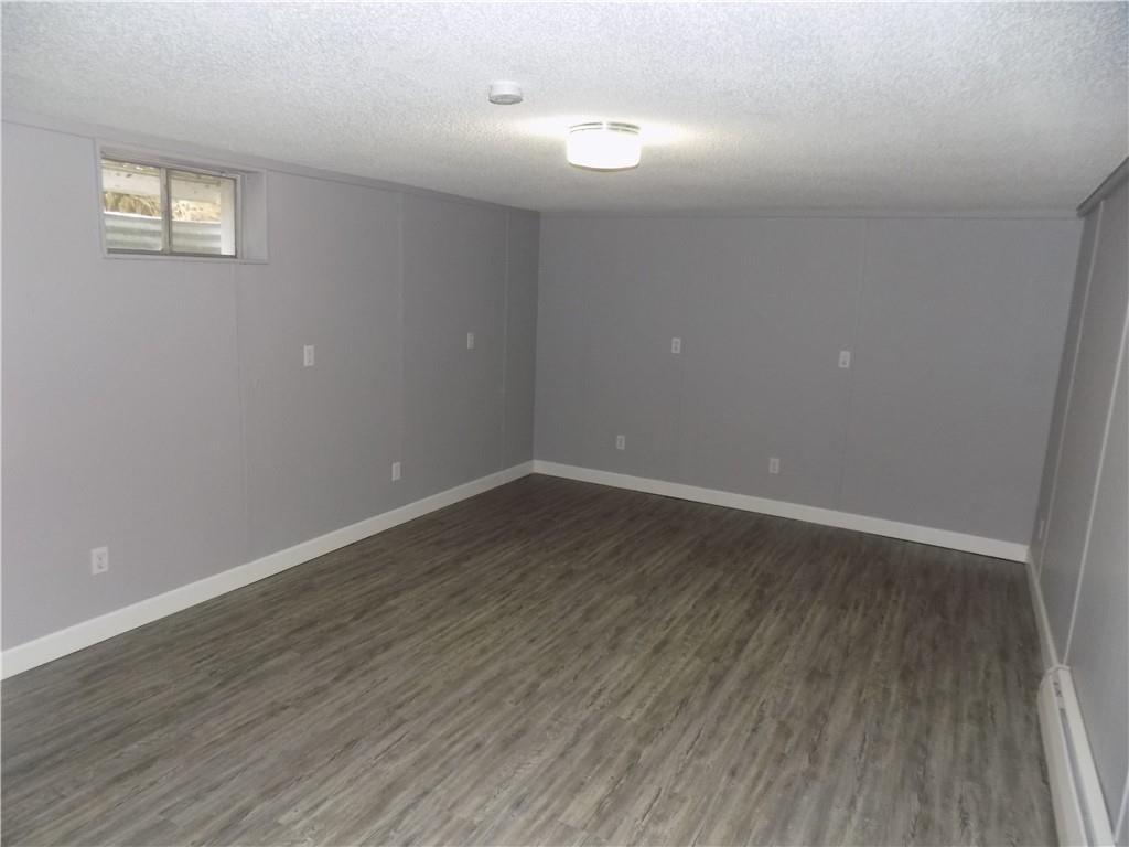 328 W 15th Street — photo 13