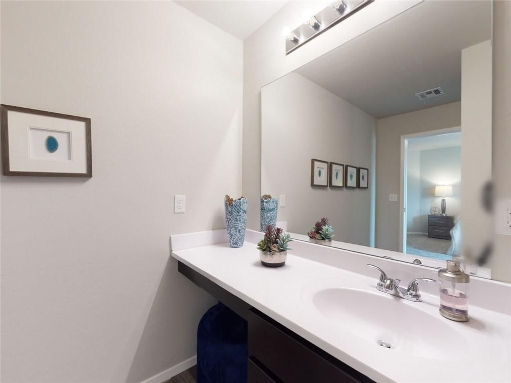 Photo 18 of 18 - 20269 W 194th Street