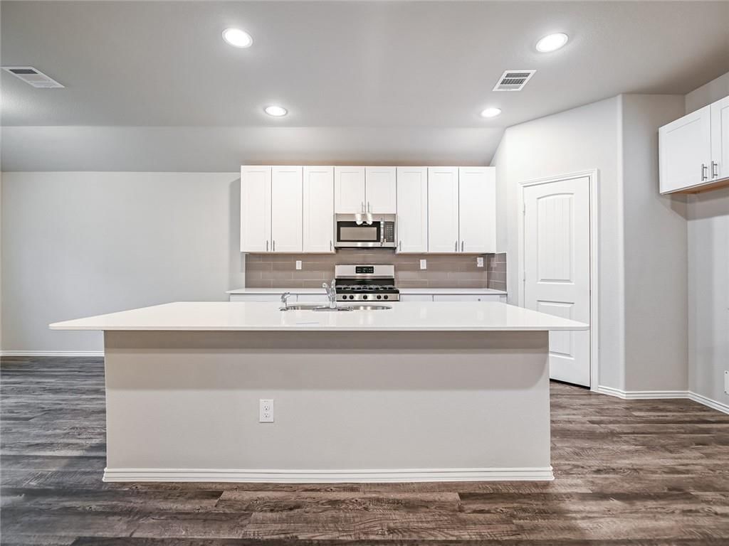 20329 W 194th Street — photo 7