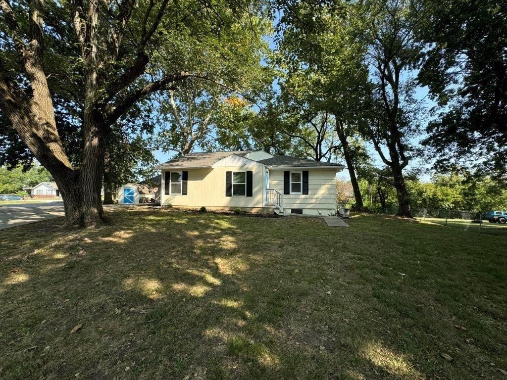 1101 maple Lane — photo 26