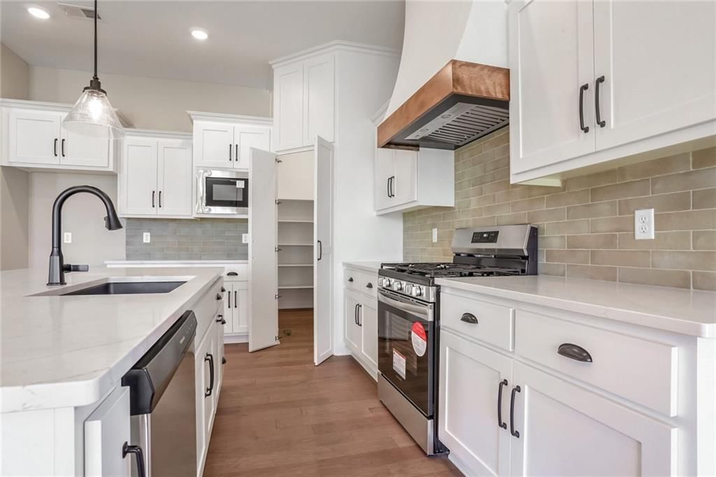 7090 NW Forest Lakes Drive — photo 9