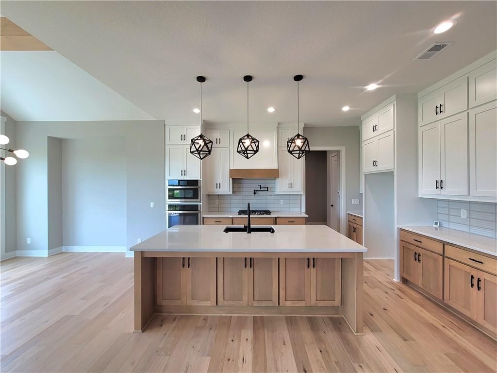 18268 Century Street — photo 6