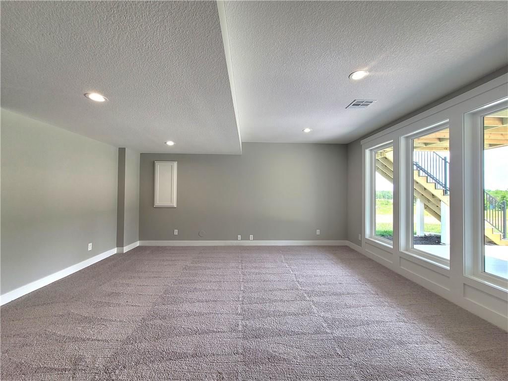 18268 Century Street — photo 42