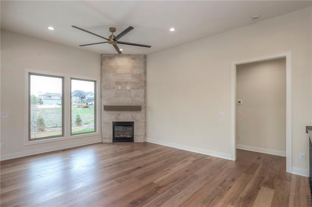 906 Savannah Lane — photo 15