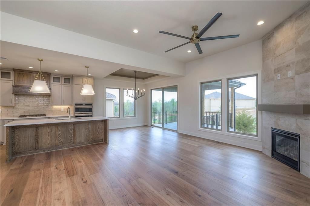 906 Savannah Lane — photo 17
