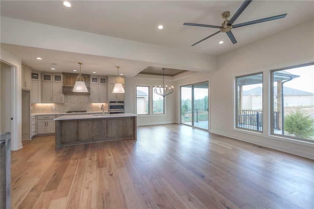 906 Savannah Lane — photo 18