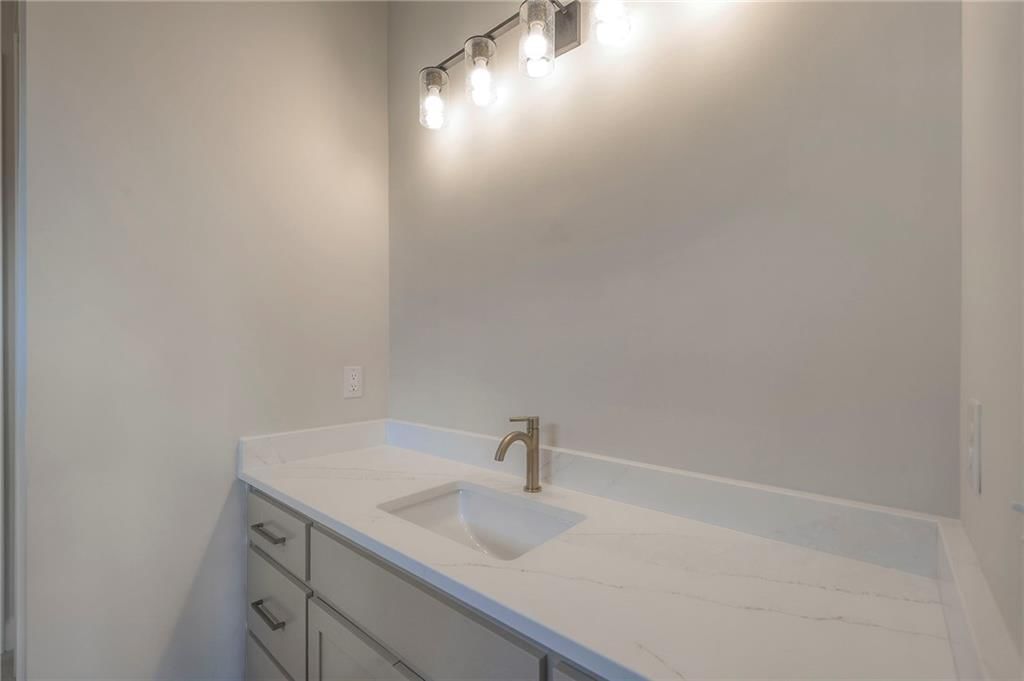 906 Savannah Lane — photo 33