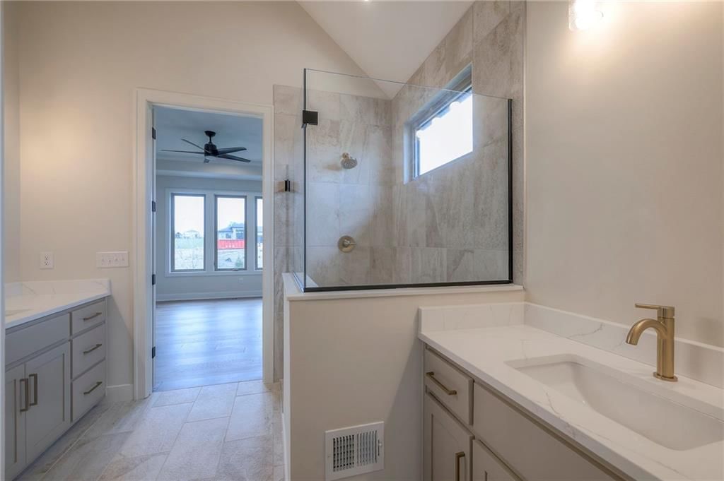 906 Savannah Lane — photo 34