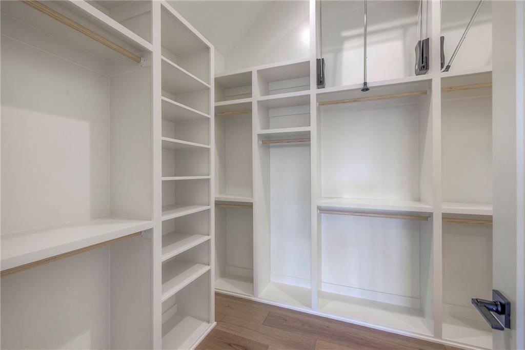 906 Savannah Lane — photo 35