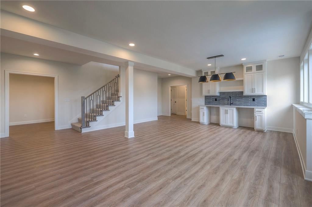 906 Savannah Lane — photo 43