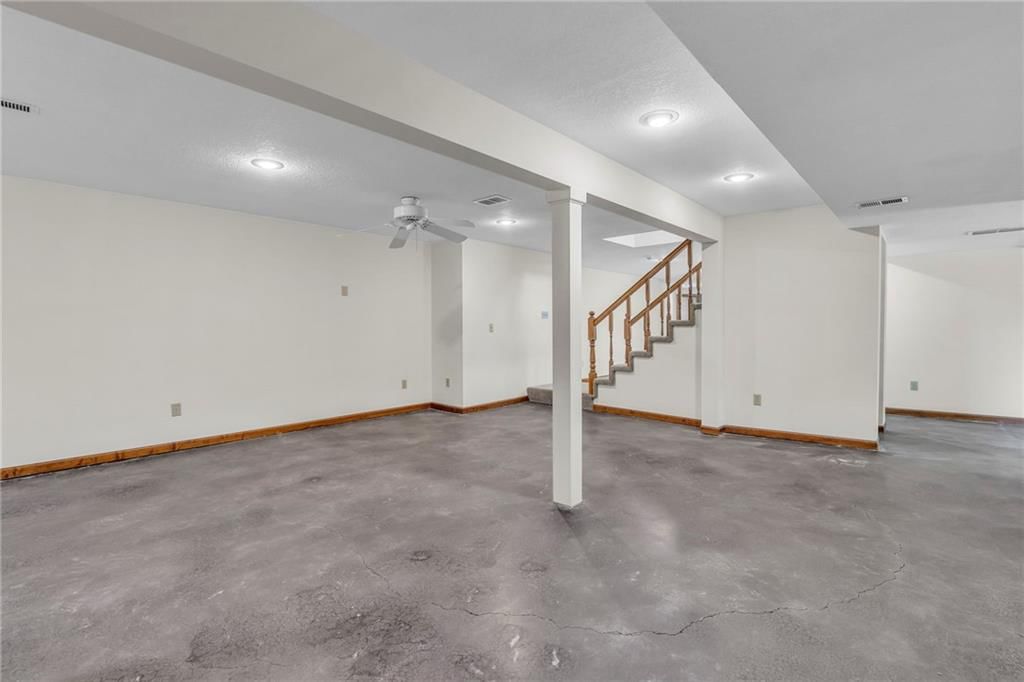1105 Flicker Avenue — photo 50