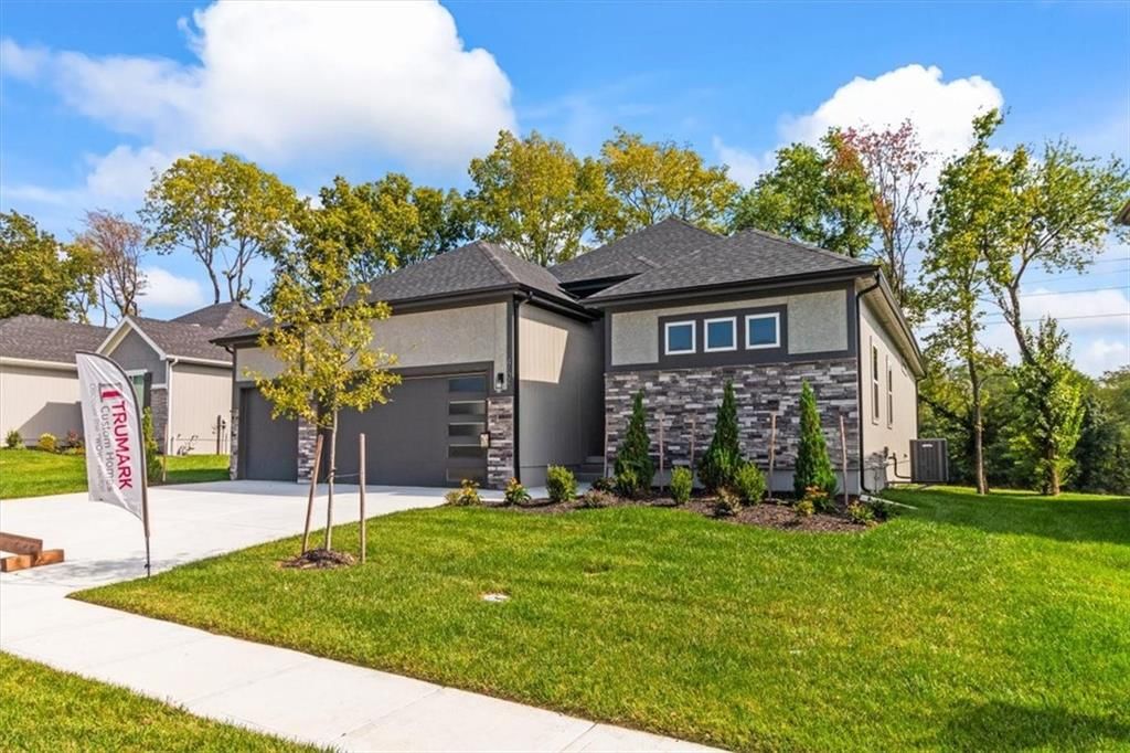 4104 SE Adams Drive — photo 2