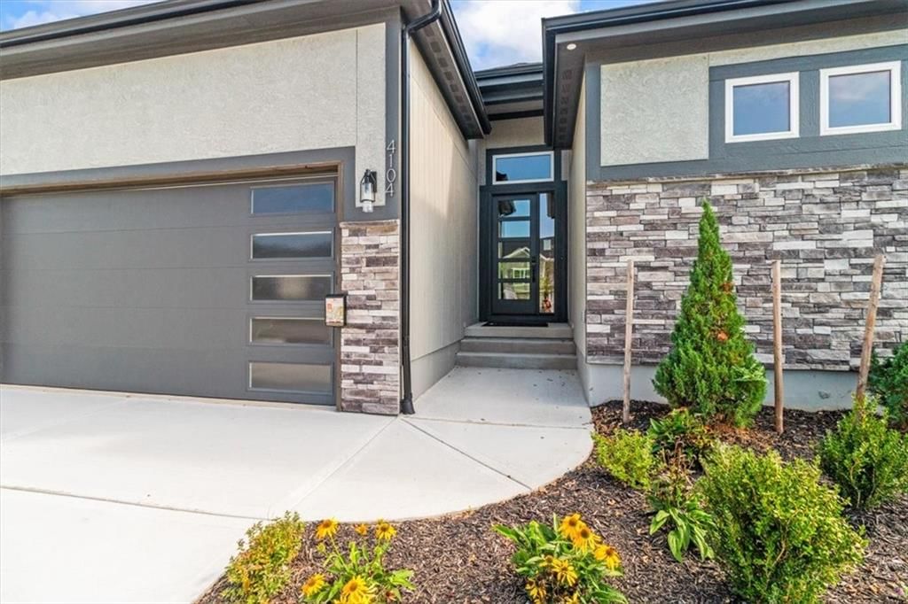 4104 SE Adams Drive — photo 3