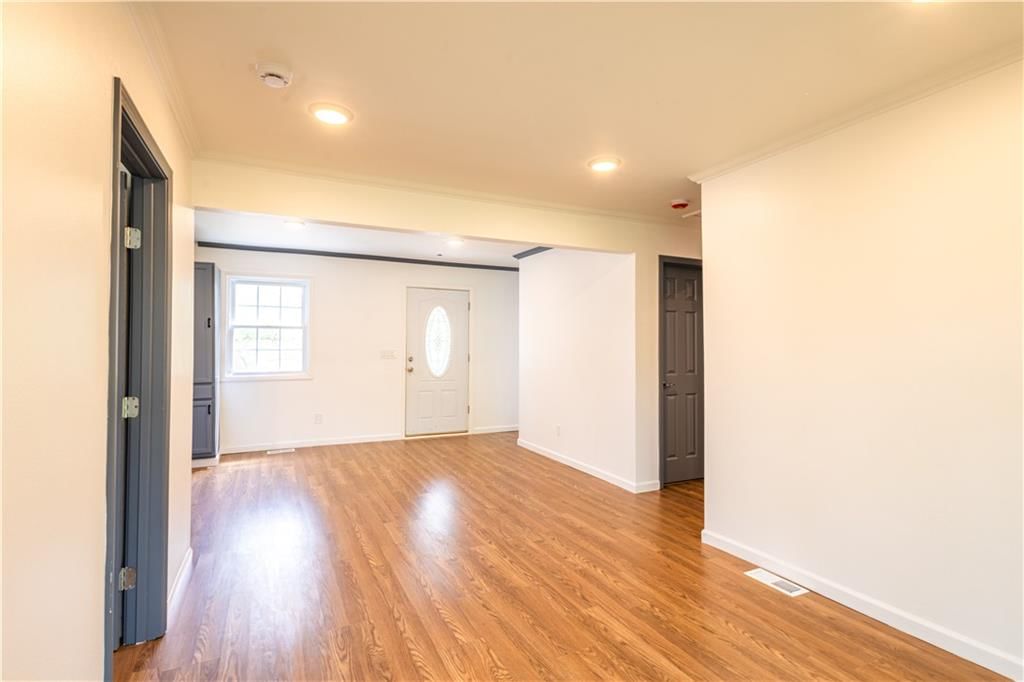 106 S Maple Street — photo 10