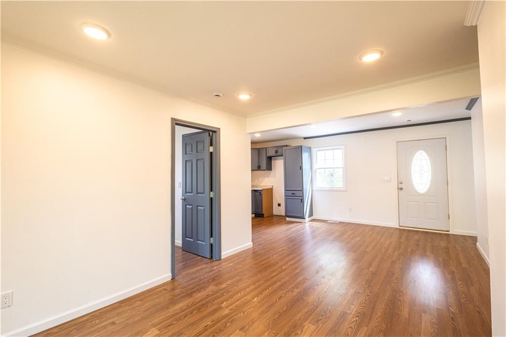 106 S Maple Street — photo 11