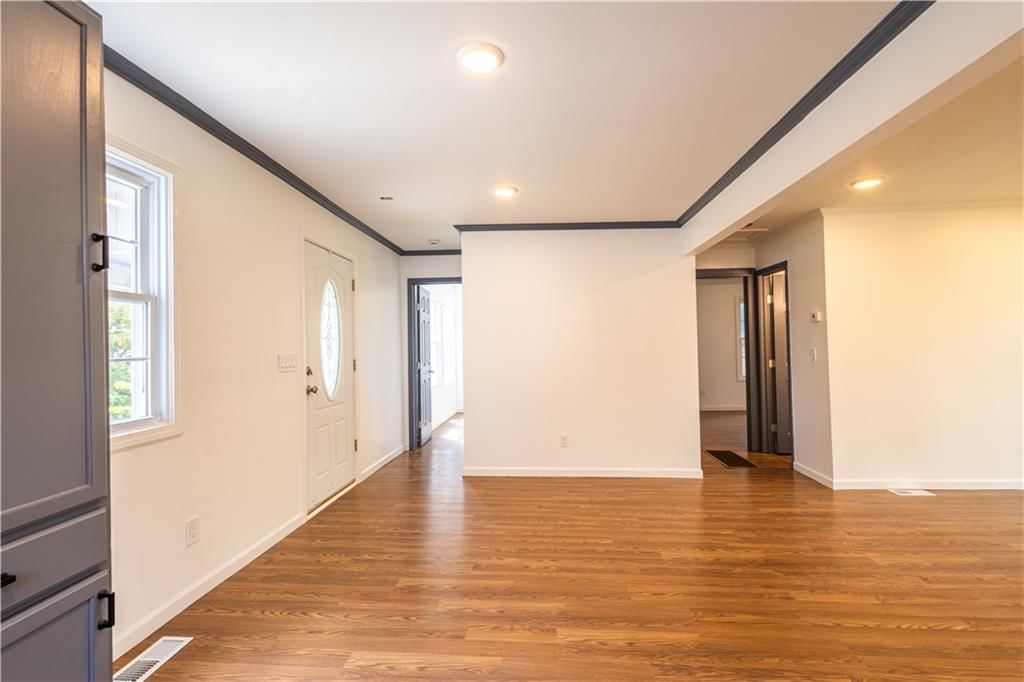 106 S Maple Street — photo 12