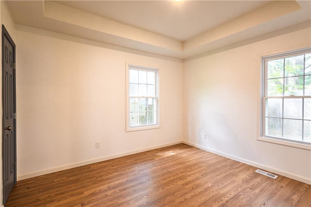 106 S Maple Street — photo 19