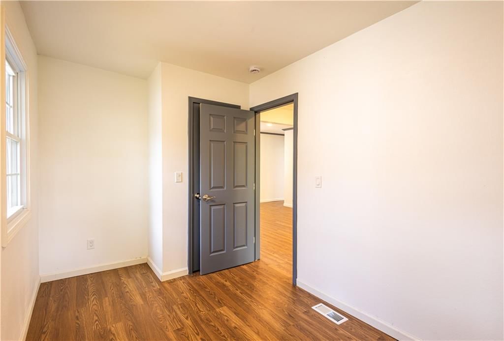 106 S Maple Street — photo 20