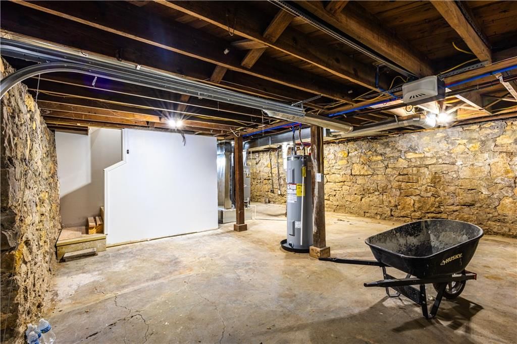 106 S Maple Street — photo 24