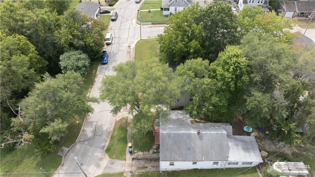 106 S Maple Street — photo 27