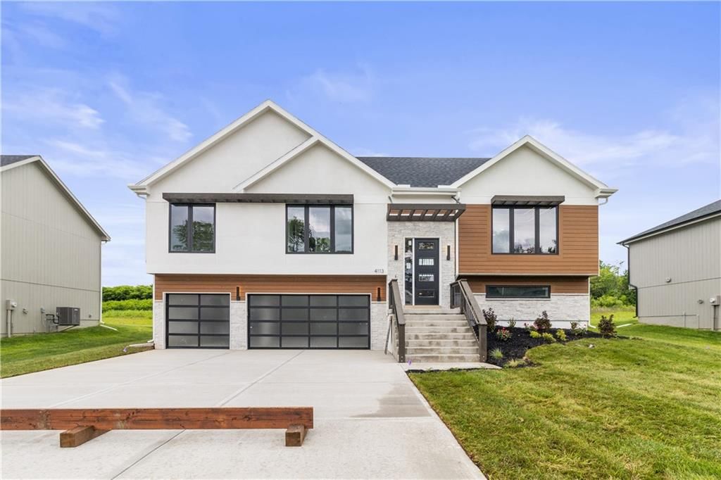 4113 SE Adams Drive, Blue Springs, MO