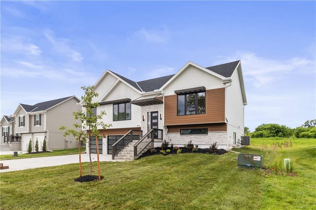 4113 SE Adams Drive — photo 2