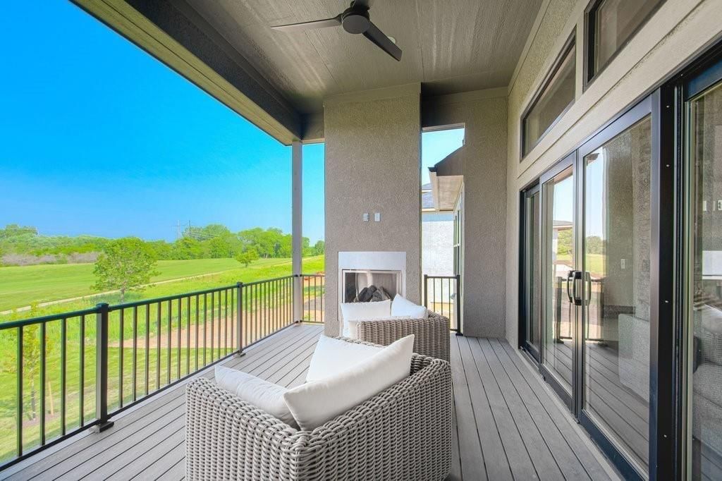 4868 NW Vicolo Dellamore Way — photo 44