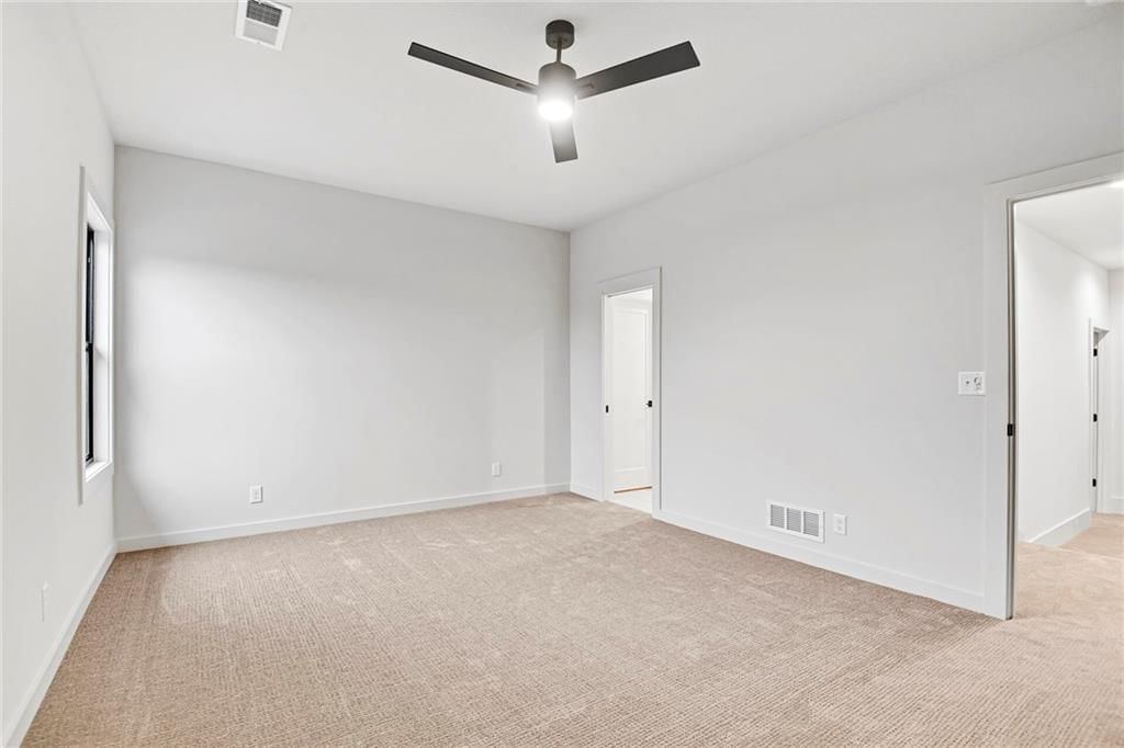 Photo 35 of 42 - 9915 Brockway Street