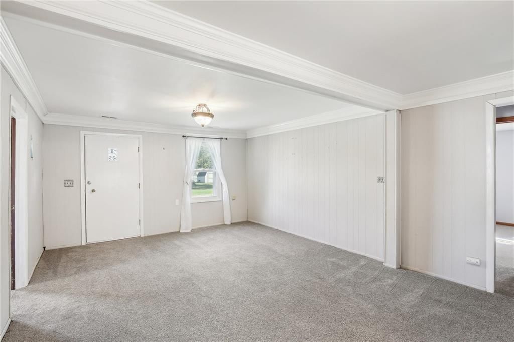 822 W 10th Street — photo 13
