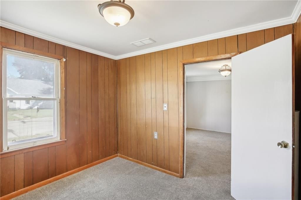 822 W 10th Street — photo 15
